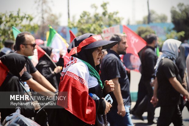 مراسم تشییع پیکر رهبر شهید در تهران