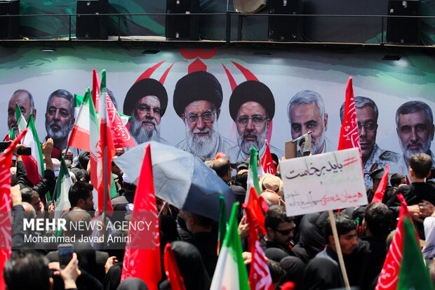 مراسم تشییع پیکر مطهر رهبر شهید انقلاب در تهران - ۱۵