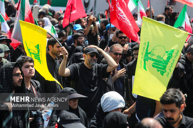 مراسم تشییع پیکر مطهر رهبر شهید انقلاب در تهران - ۱۵