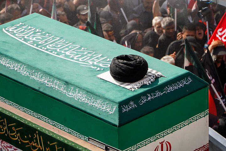 آمادگی مردم کربلا برای تشییع باشکوه رهبر انقلاب آمادگی مردم کربلا برای تشییع باشکوه رهبر انقلاب
