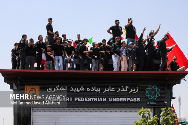 مراسم تشییع پیکر مطهر رهبر شهید انقلاب در تهران - ۷