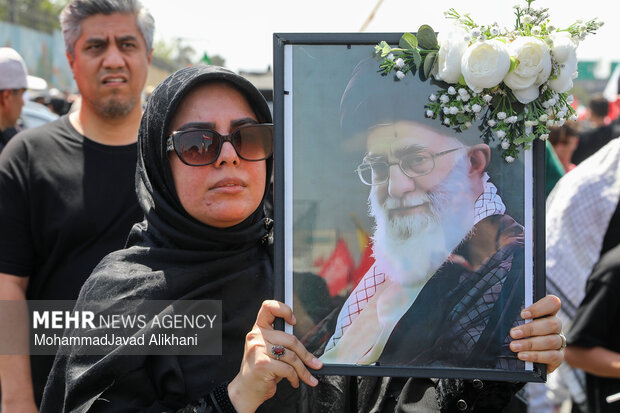 مراسم تشییع پیکر مطهر رهبر شهید انقلاب در تهران - ۷