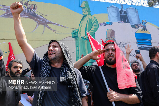 مراسم تشییع پیکر مطهر رهبر شهید انقلاب در تهران - ۷