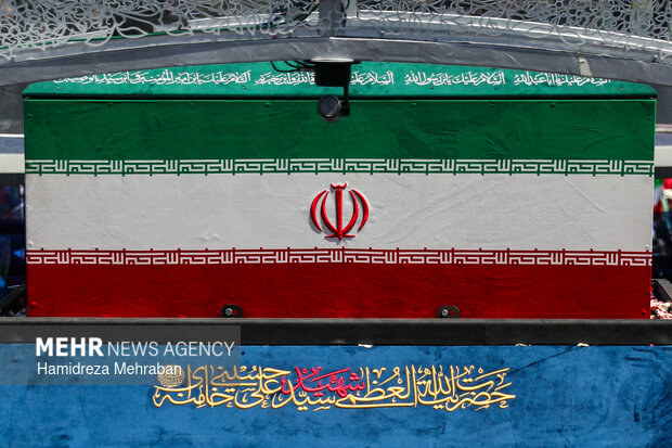 تشییع پیکر مطهر رهبر شهید انقلاب در تهران