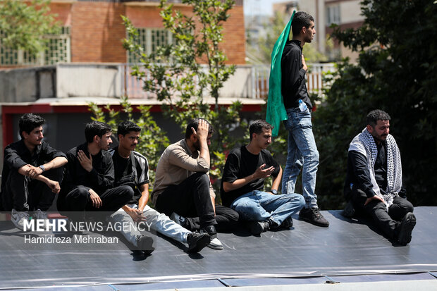 مراسم تشییع پیکر مطهر رهبر شهید انقلاب در تهران - ۱۷