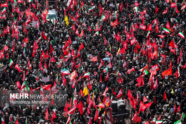 مراسم تشییع پیکر مطهر رهبر شهید انقلاب در تهران - ۱۷