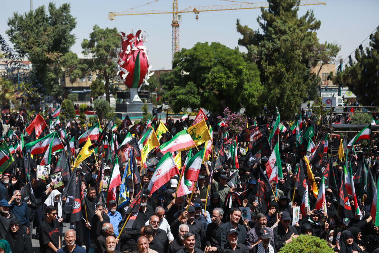 آیین «وداع با قائد شهید امت» در اراک