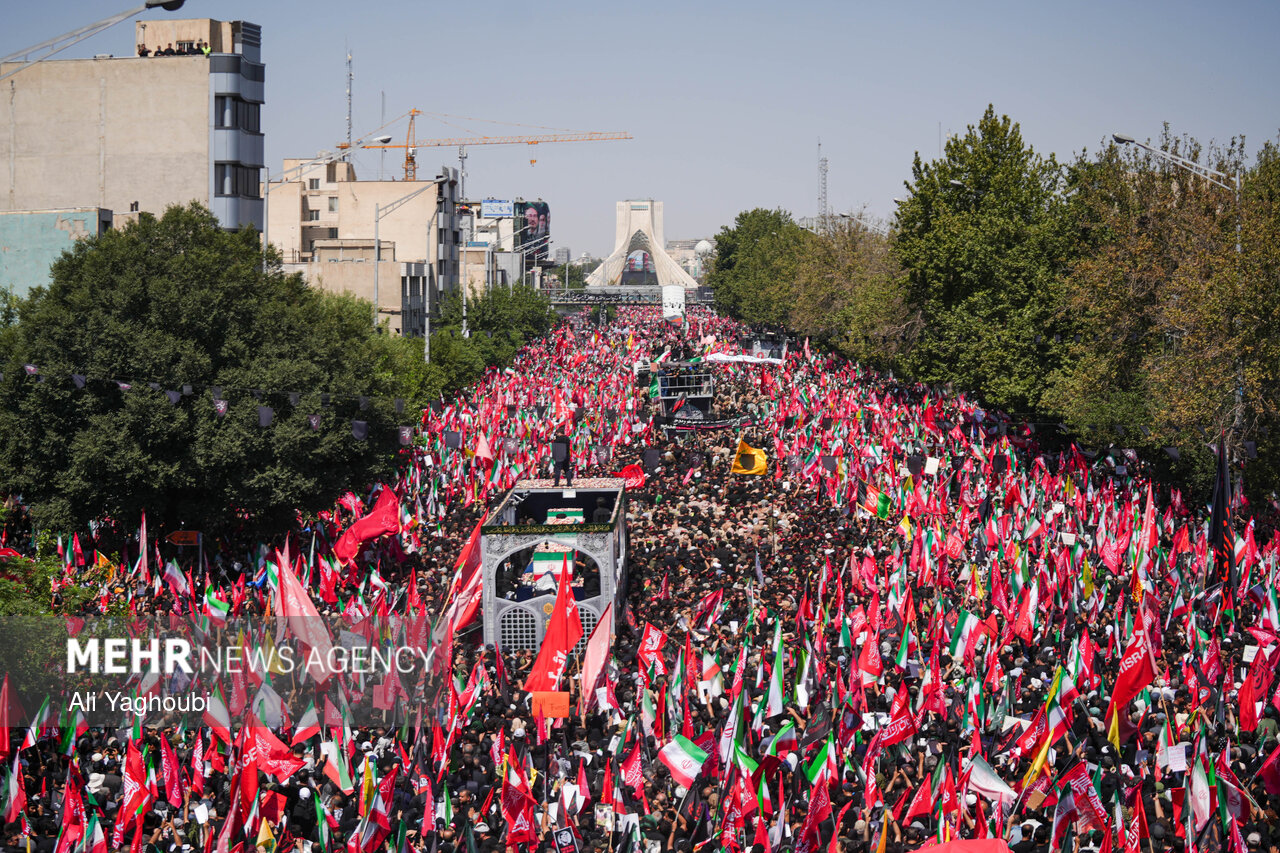 حضور اهل‌سنت هرمزگان در آیین تشییع رهبر شهید انقلاب