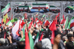 تجلی دفاع الهی در عظمت تشییع پیکر رهبر شهید انقلاب