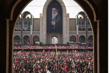 "نيويورك تايمز": تشییع القائد الشهيد تكشف ملامح إيران في مرحلة ما بعده