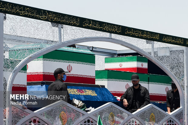 تشییع پیکر مطهر رهبر شهید انقلاب در تهران