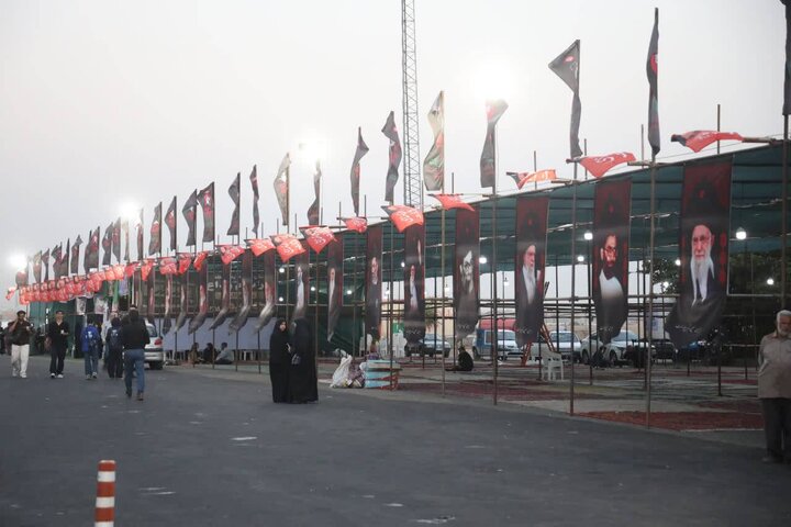 میزبانی موکب گلشهری‌ها از ۱۰ هزار عزادار در بلوار پیامبر اعظم(ص) قم