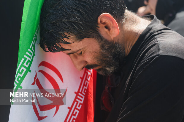 مراسم تشییع پیکر مطهر رهبر شهید انقلاب در تهران - ۱۶