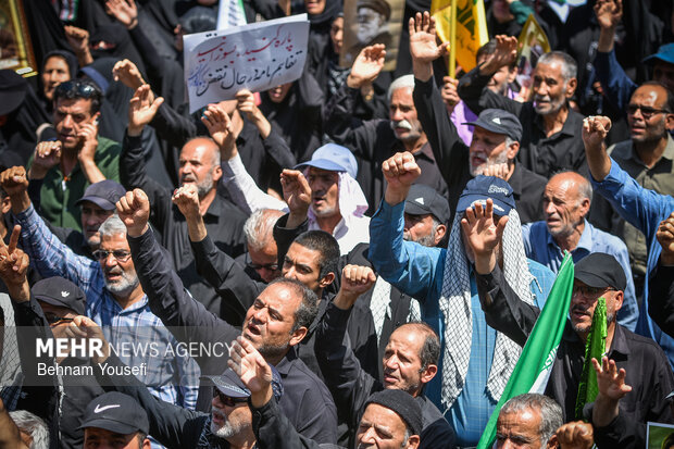 آیین «وداع با قائد شهید امت» در اراک
