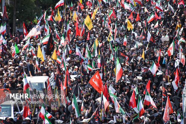 آیین «وداع با قائد شهید امت» در اراک