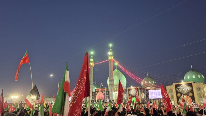 گزارش خبرنگار مهر از مسجد جمکران؛ حضور پرشور عاشقان ولایت