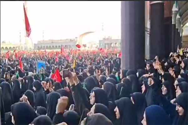 بانگ الله‌اکبر زنان شهیدپرور در بدرقه آقای شهید ایران در جمکران