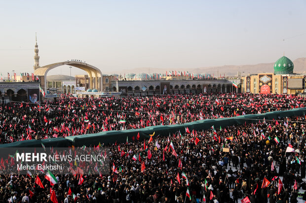 VIDEO: Funeral rite of martyred Leader at Jamkaran Mosque