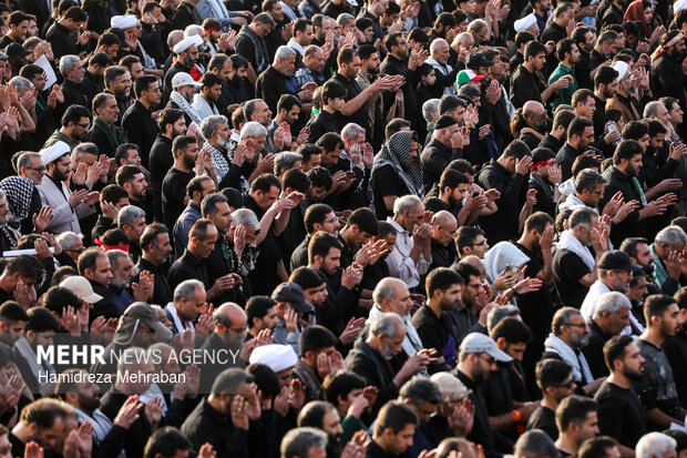 جاماندگان وداع در مازندران؛ دلتنگی زائران «آقای شهید» پایان ندارد