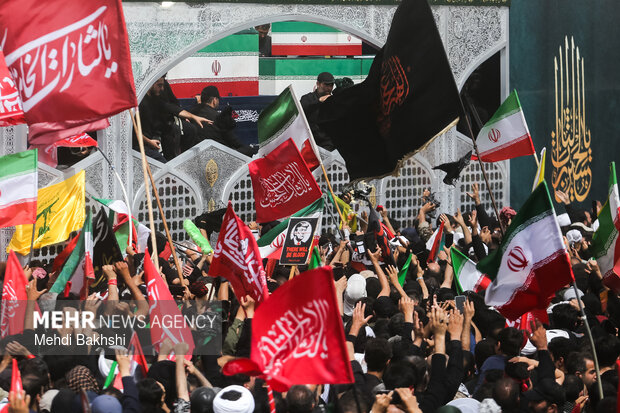 تشییع پیکر مطهر رهبر شهید انقلاب در قم