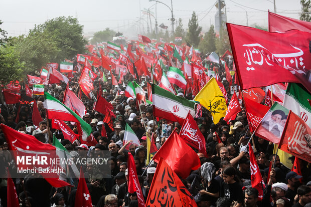 تشییع پیکر مطهر رهبر شهید انقلاب در قم