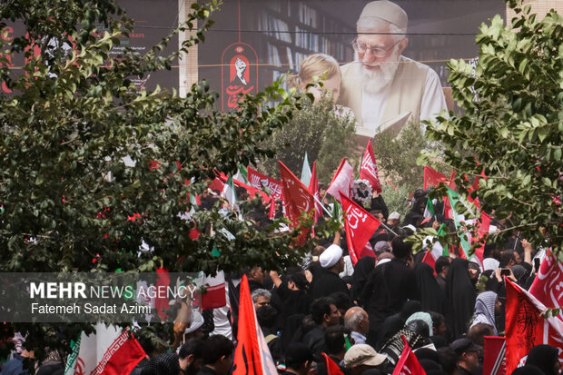 تشییع پیکر مطهر رهبر شهید انقلاب در قم