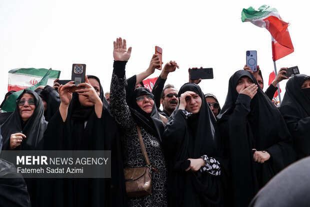 تشییع پیکر مطهر رهبر شهید انقلاب در قم