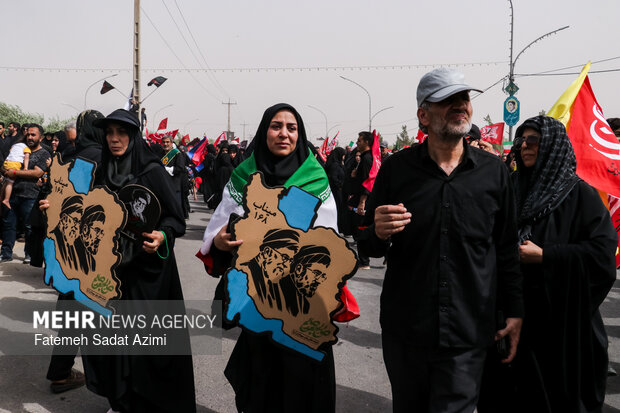 تشییع پیکر مطهر رهبر شهید انقلاب در قم