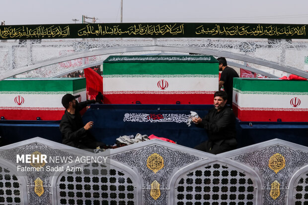 تشییع پیکر مطهر رهبر شهید انقلاب در قم