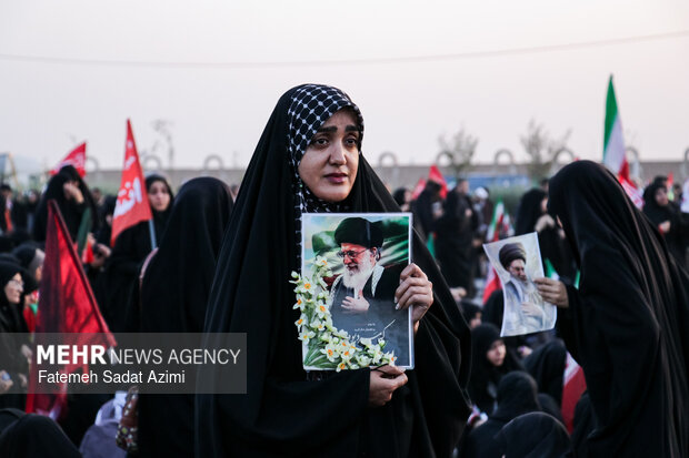 تشییع پیکر مطهر رهبر شهید انقلاب در قم