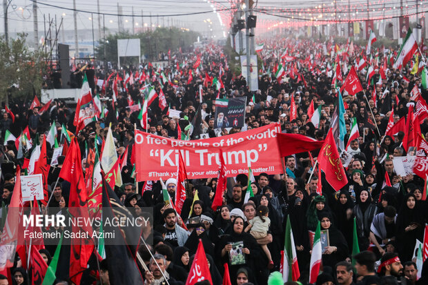 تشییع پیکر مطهر رهبر شهید انقلاب در قم