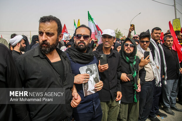 تشییع پیکر مطهر رهبر شهید انقلاب در قم