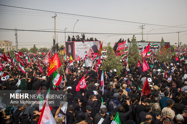 تشییع پیکر مطهر رهبر شهید انقلاب در قم