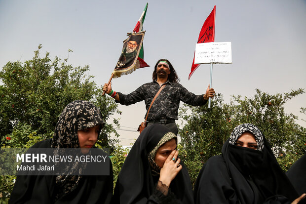 تشییع پیکر مطهر رهبر شهید انقلاب در قم