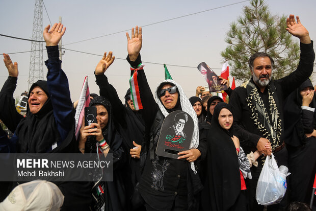 تشییع پیکر مطهر رهبر شهید انقلاب در قم