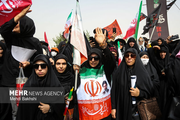 تشییع پیکر مطهر رهبر شهید انقلاب در قم