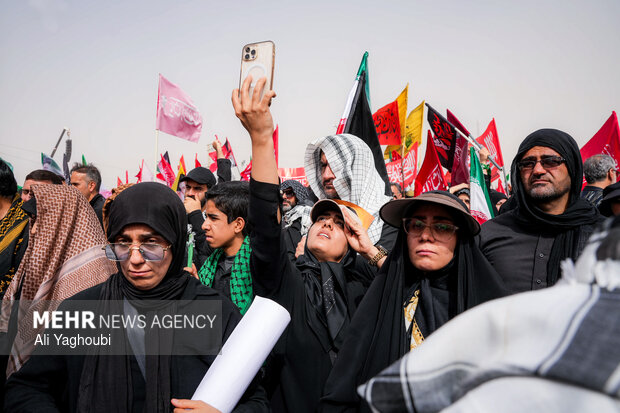 تشییع پیکر مطهر رهبر شهید انقلاب در قم