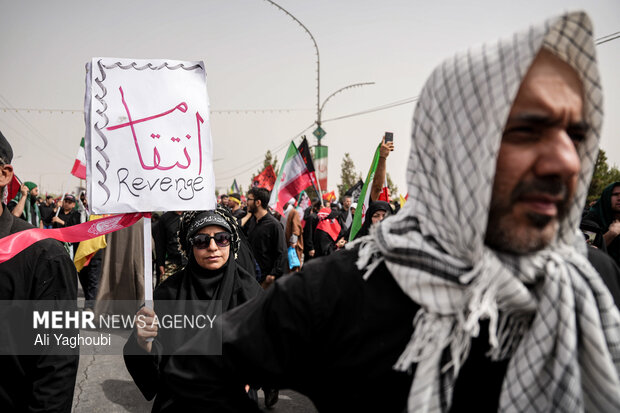 تشییع پیکر مطهر رهبر شهید انقلاب در قم