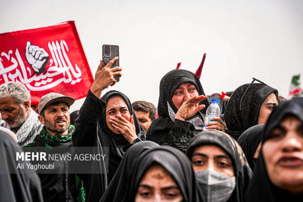 تشییع پیکر مطهر رهبر شهید انقلاب در قم