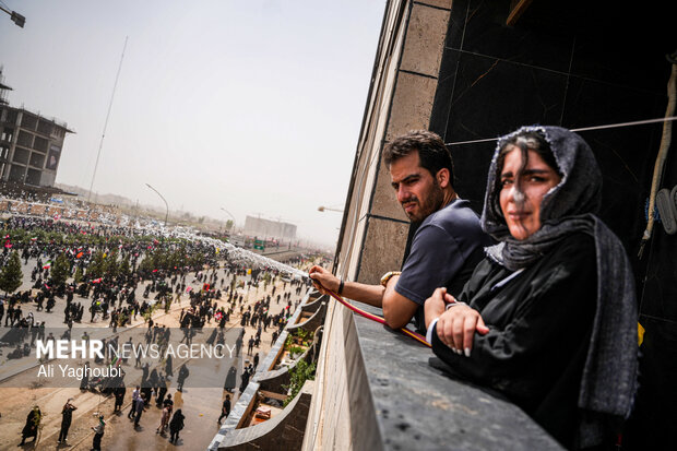 تشییع پیکر مطهر رهبر شهید انقلاب در قم