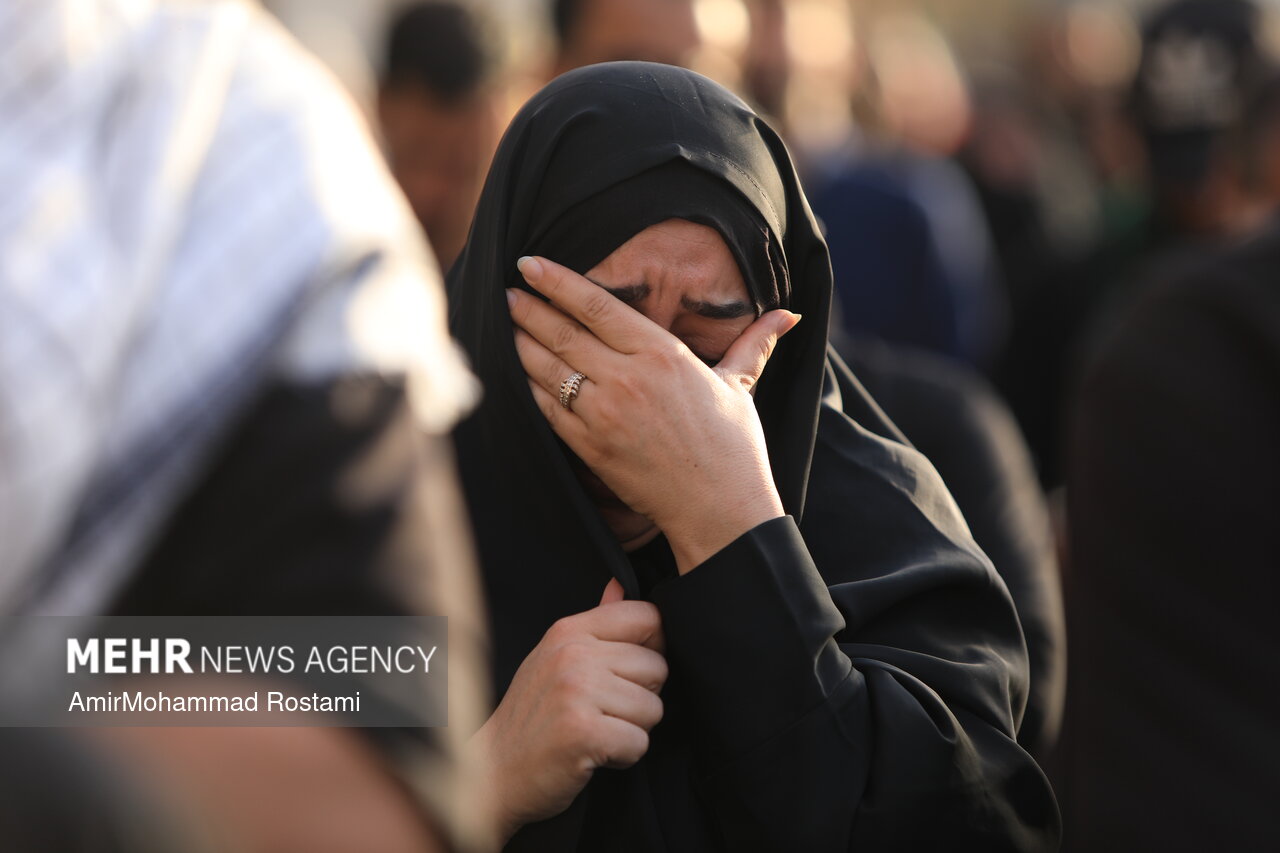 VIDEO: Mourners weep hearing martyred Leader's voice