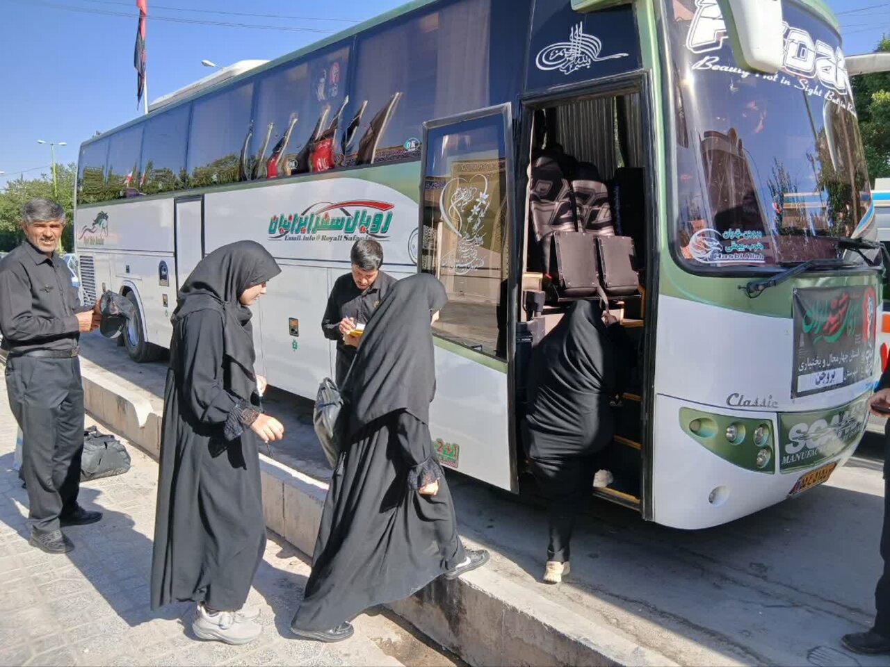 اعزام ۹۰ دستگاه اتوبوس از چهارمحال و بختیاری به مراسم تشییع رهبر شهید