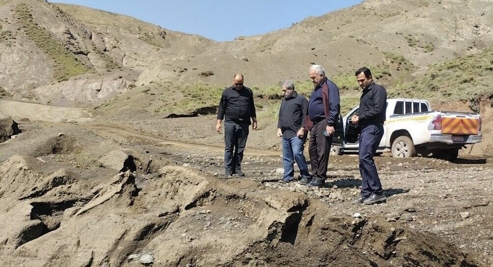 خسارت ۱۰۰ میلیارد ریالی سیلاب به محور الند خوی؛ مسیر بازگشایی شد