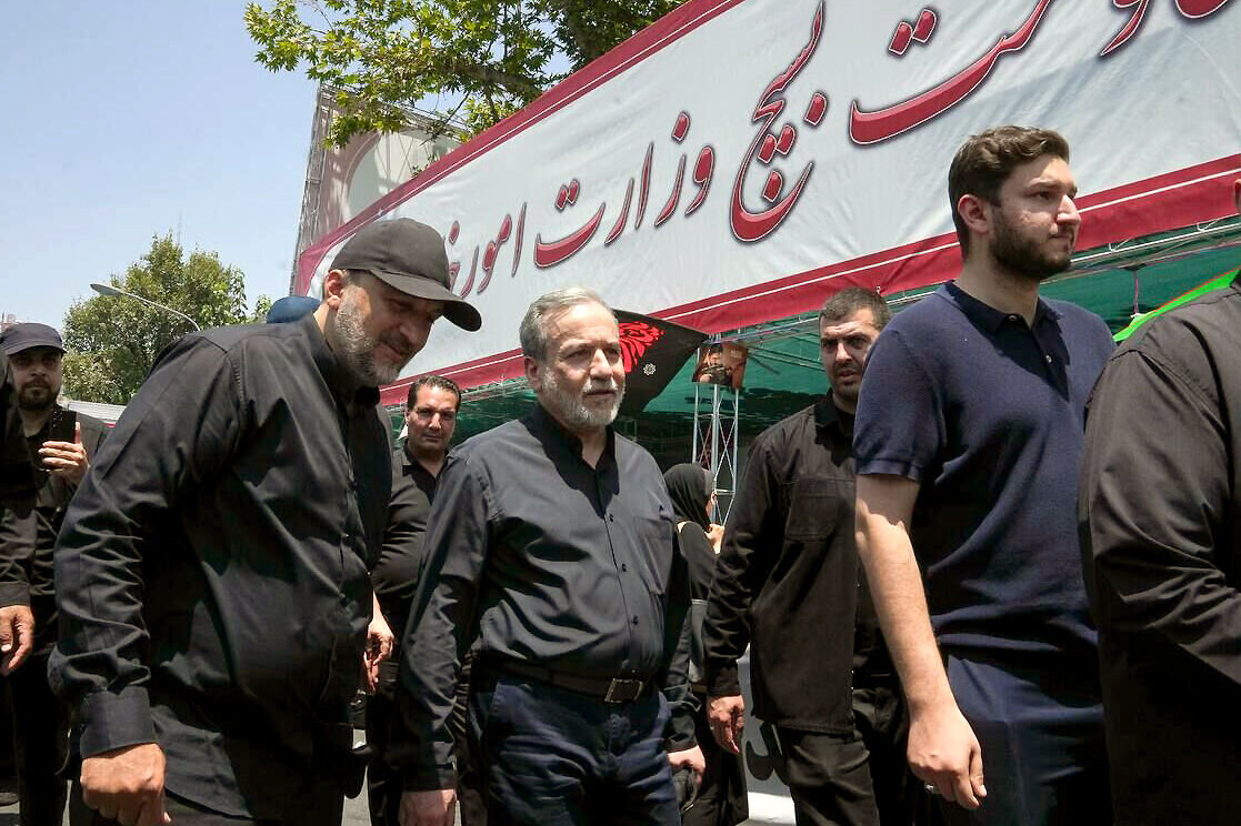 Iran FM: Talks on final deal with US will not begin unless threats end