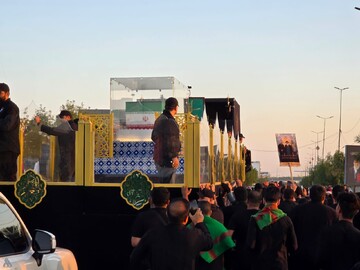 نجف اشرف میں رہبر شہید کی تشییع جنازہ کا عظیم الشان اجتماع