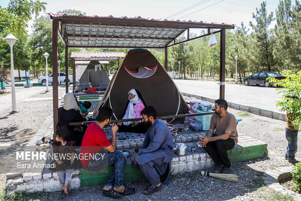 اسکان زائران تشییع رهبر شهید در مشهد
