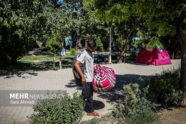 اسکان زائران تشییع رهبر شهید در مشهد