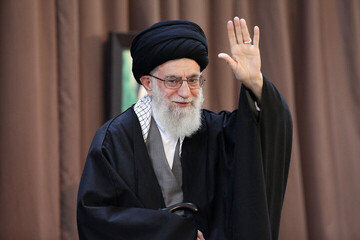 آیین وداع با قائد شهید امت در حسینیه شهدای اراک