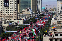 Funeral procession for martyred Leader begins in Mashhad