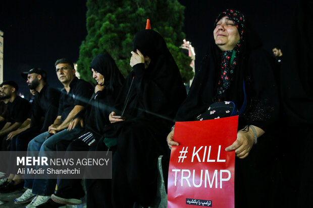 مشهد در انتظار آقای شهید ایران